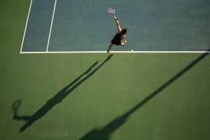 Dicas Técnicas, Melhore seu jogo, Melhore seu jogo, Tênis : Estratégias básicas para jogar tênis em dupla - Blog da Bola de Tênis Delivery - prashant gurung 5lA7dgpdHIg unsplash