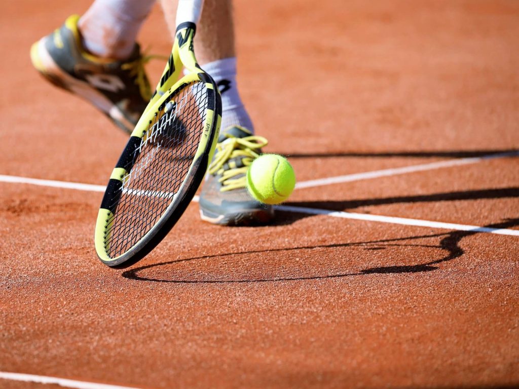 Raquetes : Descubra o que é um Swingweight no tênis e como escolher o peso da raquete de tênis - Blog da Bola de Tênis Delivery - swing no tenis